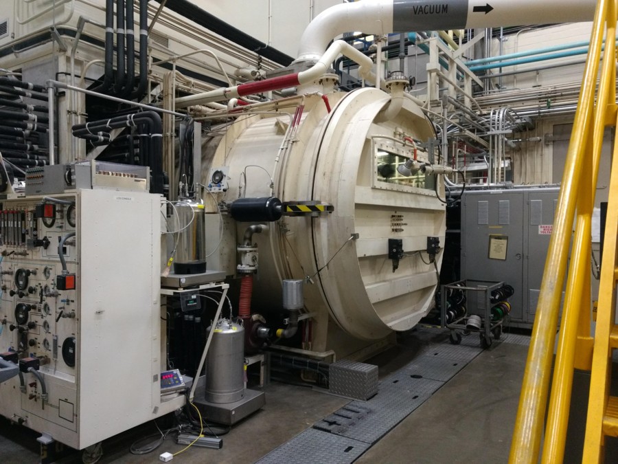 8-ft Chamber End Load
Door